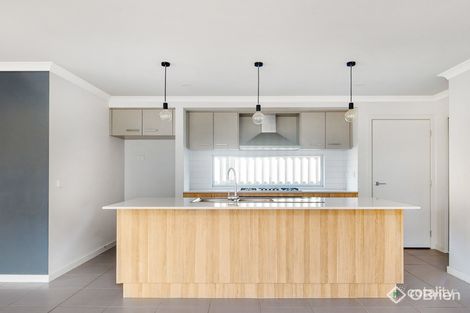 Property photo of 152 Lineham Drive Cranbourne East VIC 3977