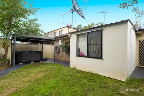 Property photo of 17 Ferraro Crescent West Hoxton NSW 2171
