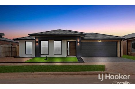 3 Trudeau Rd, Melton South, VIC 3338
