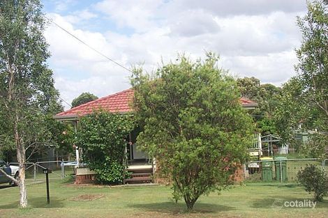 22 Enson St, Bundamba, QLD 4304