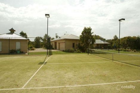 Property photo of 5 Red Gum Road Oaklands Junction VIC 3063