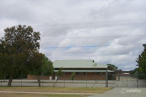 68 Seville Dr, Seville Grove, WA 6112