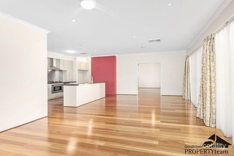 Property photo of 20 St Georges Close Bluff Point WA 6530