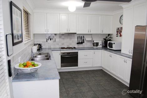 Property photo of 33 Manoa Road Budgewoi NSW 2262