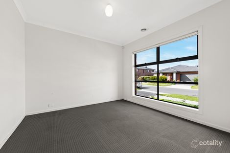 Property photo of 15 Beatrix Street Point Cook VIC 3030