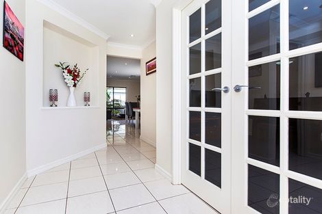 Property photo of 4 Shoreline Gardens Yangebup WA 6164