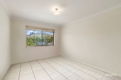 Property photo of 4 Aroona Avenue Broadbeach Waters QLD 4218