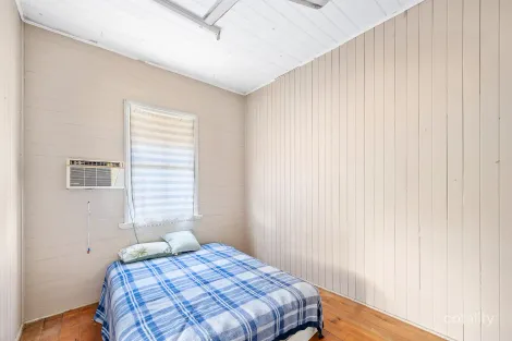 Property photo of 18 Kent Street West Gladstone QLD 4680