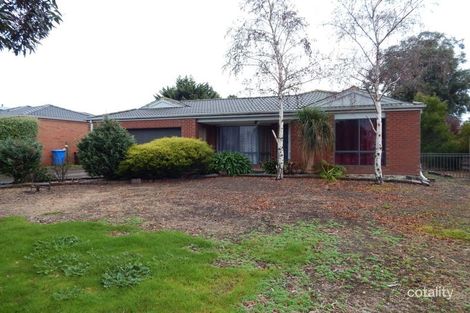 Property photo of 10 Mitchell Court Berwick VIC 3806