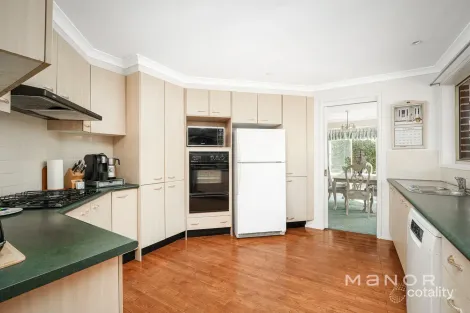 Property photo of 2 Starlight Place Beaumont Hills NSW 2155