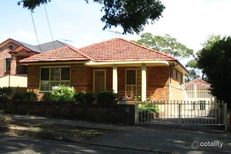 15 Cairns St, Riverwood, NSW 2210