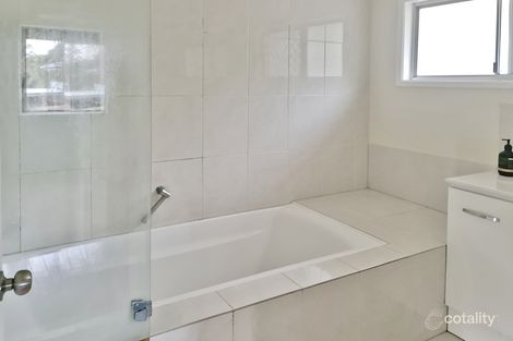 Property photo of 36 Cairns Road Camira QLD 4300