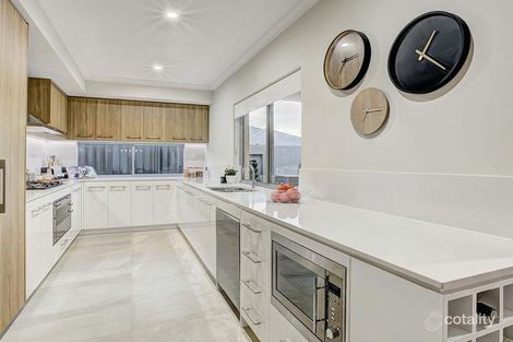 Property photo of 8 Criddle Way Hammond Park WA 6164