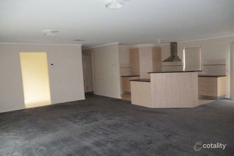 Property photo of 1 Trevino Way Cranbourne North VIC 3977