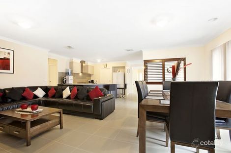 Property photo of 69 Charlbury Crescent Cranbourne North VIC 3977