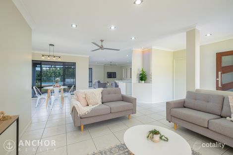 Property photo of 3 Parkview Close Southside QLD 4570