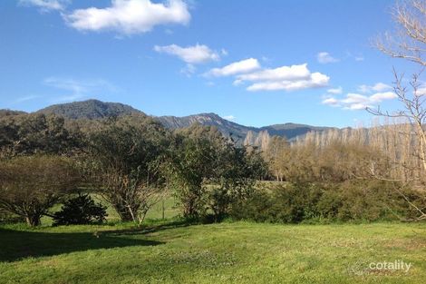 Property photo of 12 McLees Road Buffalo River VIC 3737