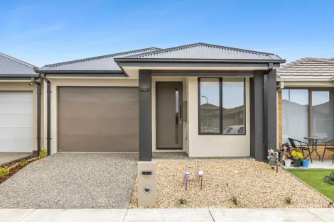 110 Bourbon Rd, Cranbourne East, VIC 3977