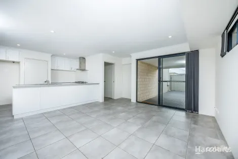 Property photo of 30 Forestay Turn Alkimos WA 6038