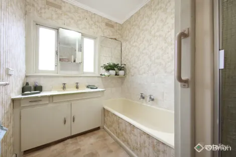 Property photo of 12 Eildon Road Ashwood VIC 3147