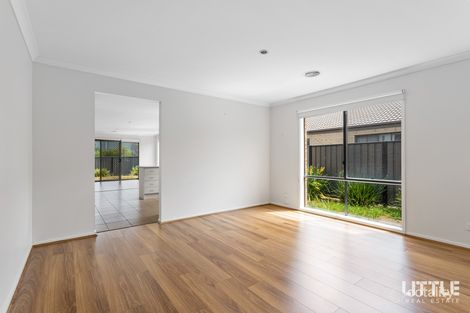 Property photo of 21 Sherrington Grange Derrimut VIC 3026