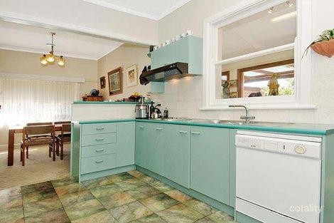 Property photo of 10 Henshall Road Strathmore VIC 3041