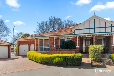 Property photo of 8/1-3 Forest Drive Jerrabomberra NSW 2619