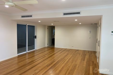 Property photo of 4/21 Forrester Terrace Bardon QLD 4065