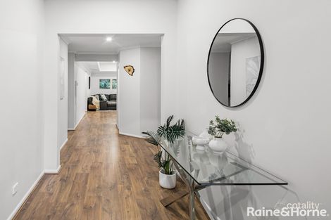 Property photo of 7 Forton Crescent Cranbourne West VIC 3977