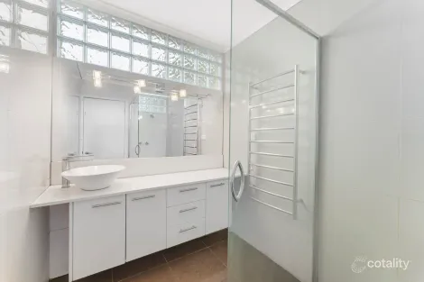 Property photo of 4 Davy Lane Forest Hill VIC 3131