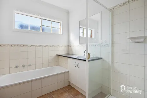 Property photo of 4 Cassandra Crescent Epsom VIC 3551