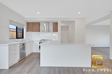 Property photo of 31 Thicket Drive Tarneit VIC 3029