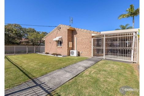 1/134 Whiting St, Labrador, QLD 4215