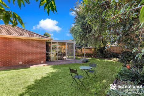 Property photo of 8 Dunbarton Avenue Hoppers Crossing VIC 3029