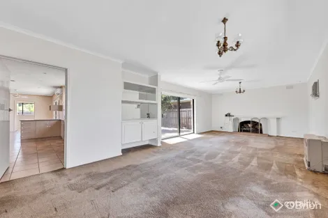 Property photo of 31 Tyrone Street Werribee VIC 3030