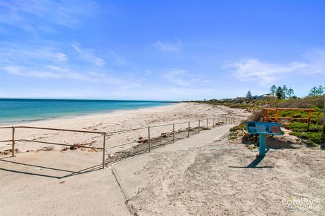 2 Yandra Dr, Port Rickaby, SA 5575