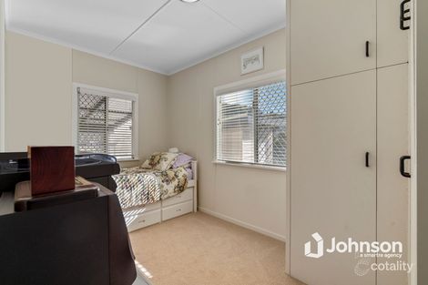 Property photo of 22 Trumpy Street Silkstone QLD 4304