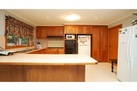 72 Paringa Bvd, Meadow Heights, VIC 3048