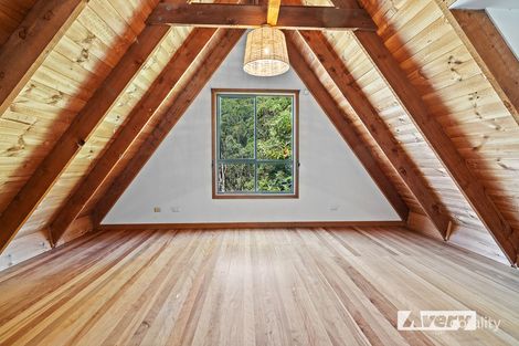 Property photo of 4 Tristania Close Teralba NSW 2284