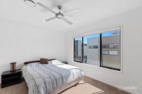 Property photo of 22 Affinity Place Birtinya QLD 4575