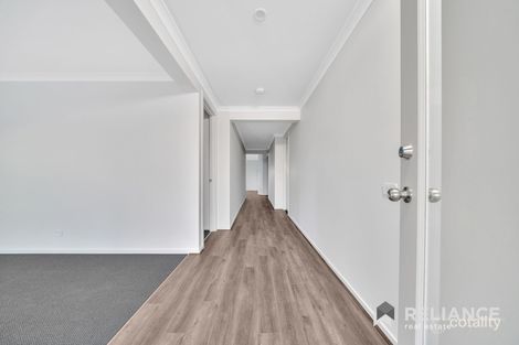 Property photo of 29 Wondrous Boulevard Tarneit VIC 3029