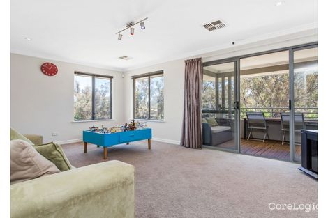 Property photo of 9 Oak Ridge Meander Success WA 6164