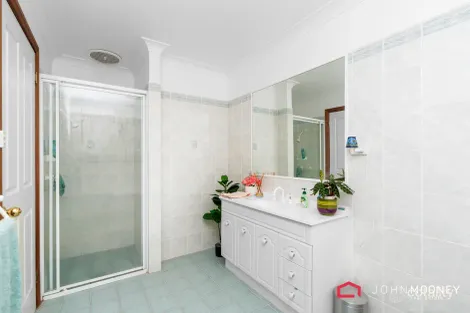 Property photo of 3 Randall Street Kooringal NSW 2650