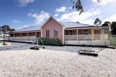 4 Rathbones Lane, Maiden Gully, VIC 3551