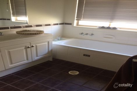 Property photo of 71 Gordon Crescent Wakerley QLD 4154