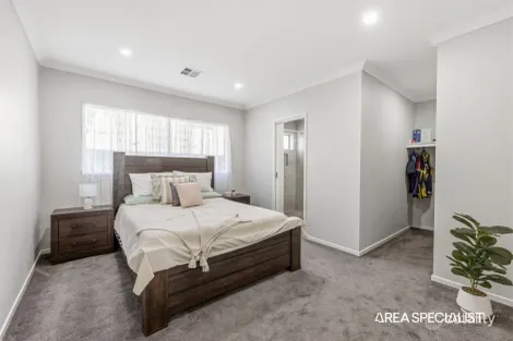 Property photo of 23 Kangaroo Crescent Aintree VIC 3336