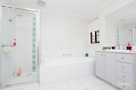 Property photo of 1 Hamish Drive Tarneit VIC 3029