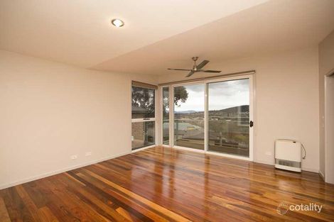 Property photo of 4 Grady Place Jerrabomberra NSW 2619