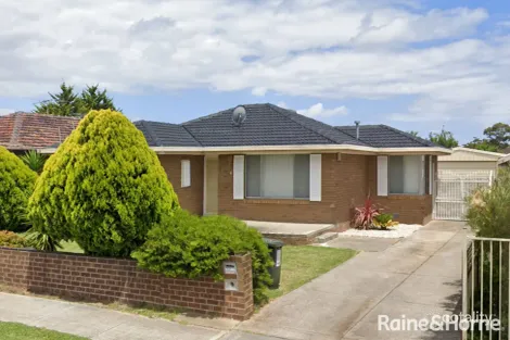 77 Gillespie Rd, Kings Park, VIC 3021