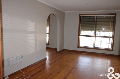 Property photo of 18 Quist Court Mill Park VIC 3082